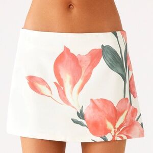 Adelina mini skirt cream floral H:ours kamali coelho NBD lovers friends seroya